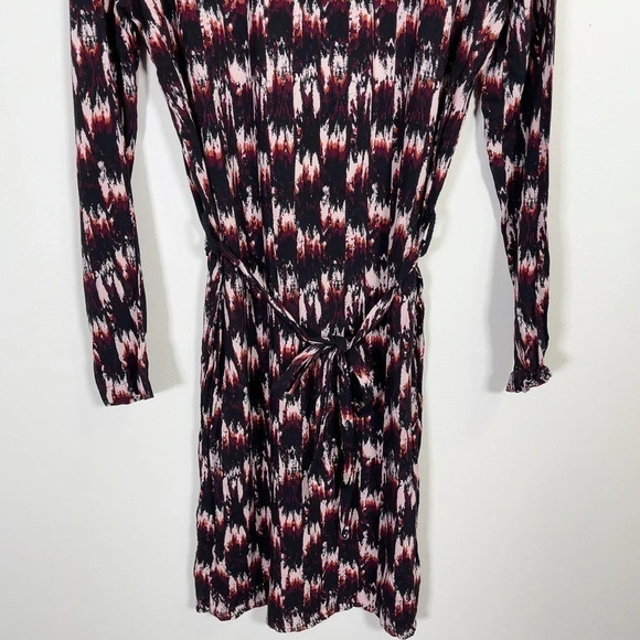 ICHI | BELTED  MARLENE DRESS - Picture 13 of 14